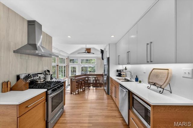 303 Corona Court, St Louis, MO 63119