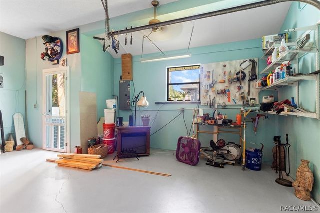 4670 S Sawmill Way, Homosassa, FL 34448