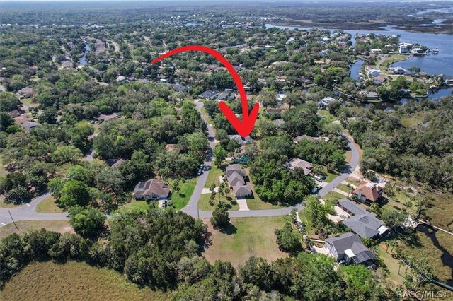 4670 S Sawmill Way, Homosassa, FL 34448