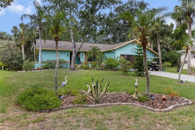 4670 S Sawmill Way, Homosassa, FL 34448