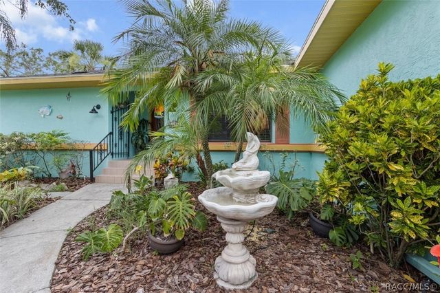 4670 S Sawmill Way, Homosassa, FL 34448