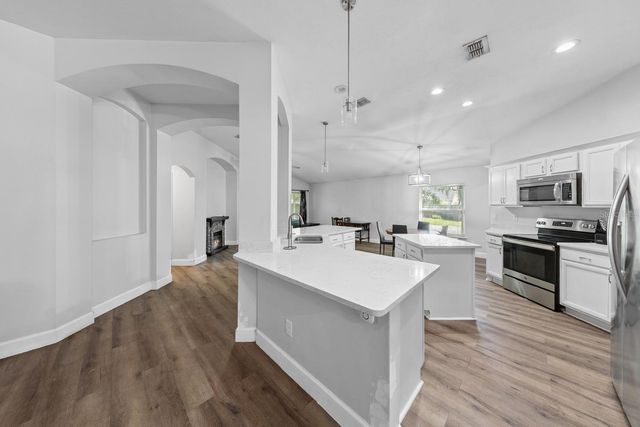 1365 SHOOTINGSTAR LANE, St Johns, FL 32259