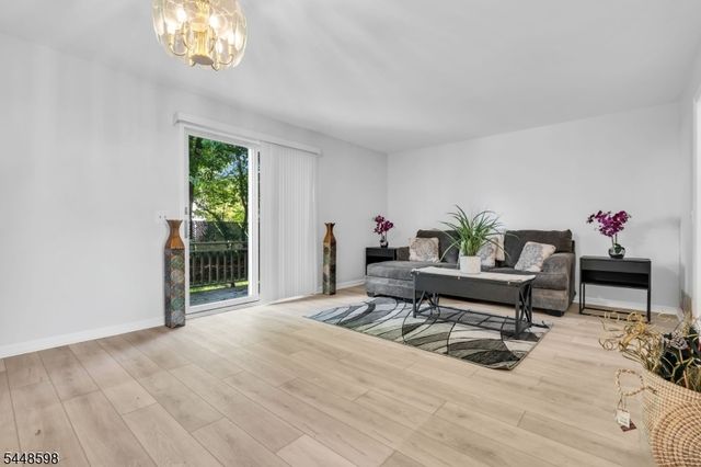 14 Giles Biondi Ct, Bound Brook Boro, NJ 08805
