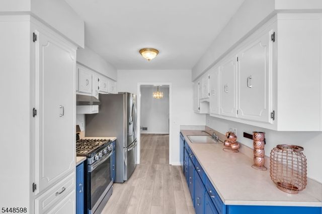 14 Giles Biondi Ct, Bound Brook Boro, NJ 08805