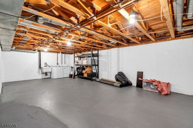 14 Giles Biondi Ct, Bound Brook Boro, NJ 08805
