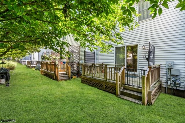 14 Giles Biondi Ct, Bound Brook Boro, NJ 08805