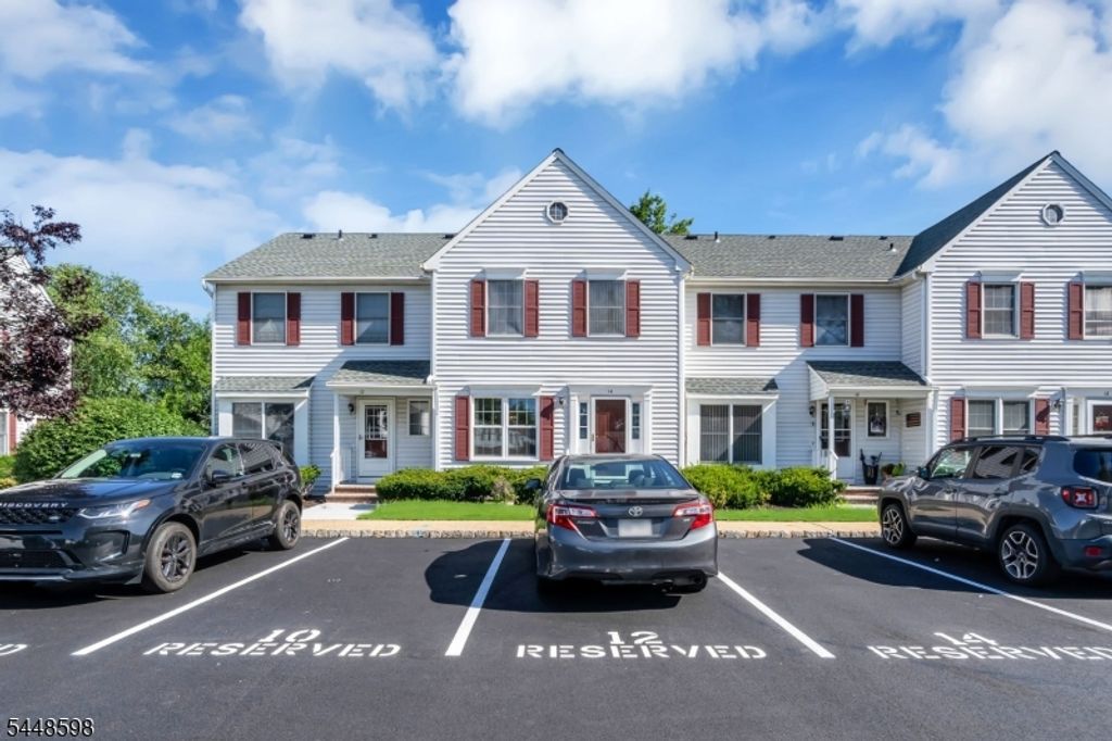 14 Giles Biondi Ct, Bound Brook Boro, NJ 08805