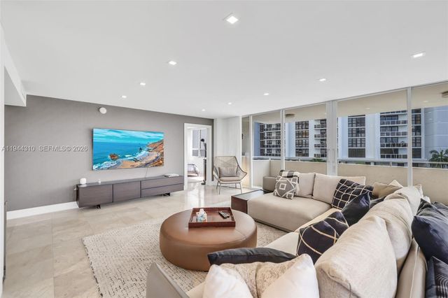 11 Island Ave 411, Miami Beach, FL 33139