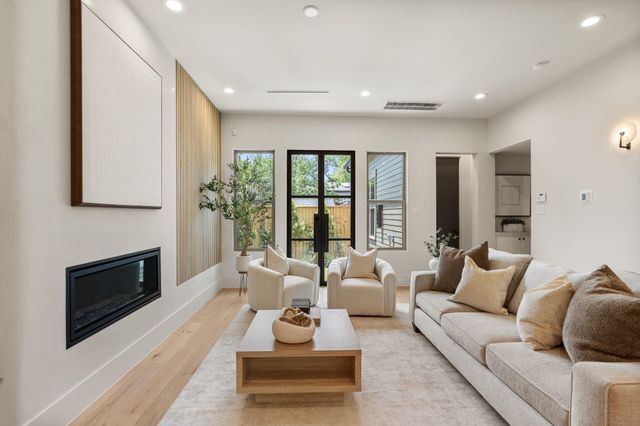 3115 Beauchamp Street, Houston, TX 77009
