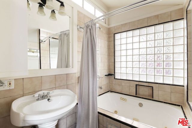 1410 N Mccadden Place, Los Angeles, CA 90028