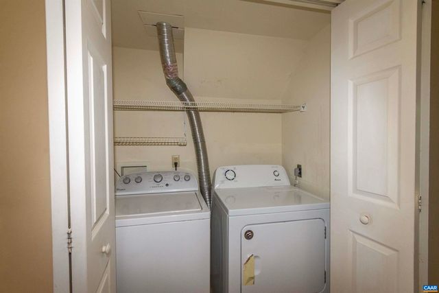 988 TOWNE LN, Charlottesville, VA 22901