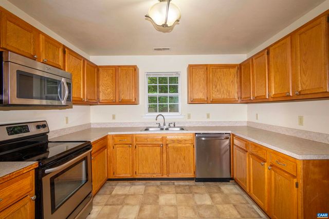 988 TOWNE LN, Charlottesville, VA 22901