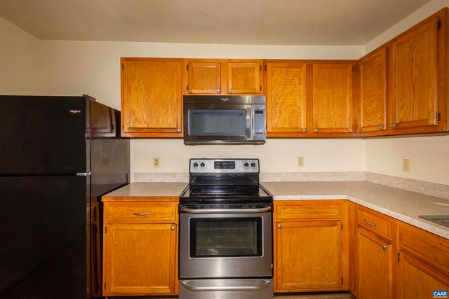 988 TOWNE LN, Charlottesville, VA 22901