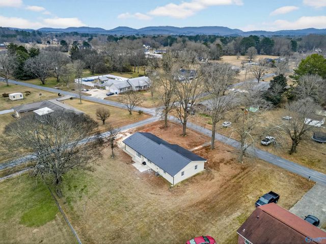 2610 Barnes Drive, Gadsden, AL 35903