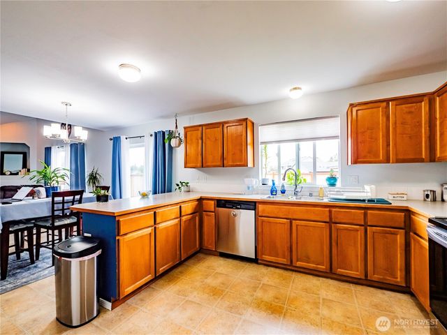 9121 Paradise View Street SE, Yelm, WA 98597
