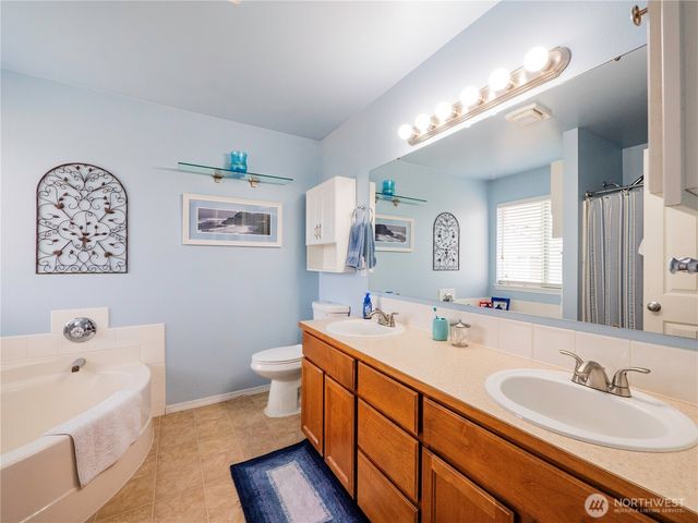 9121 Paradise View Street SE, Yelm, WA 98597