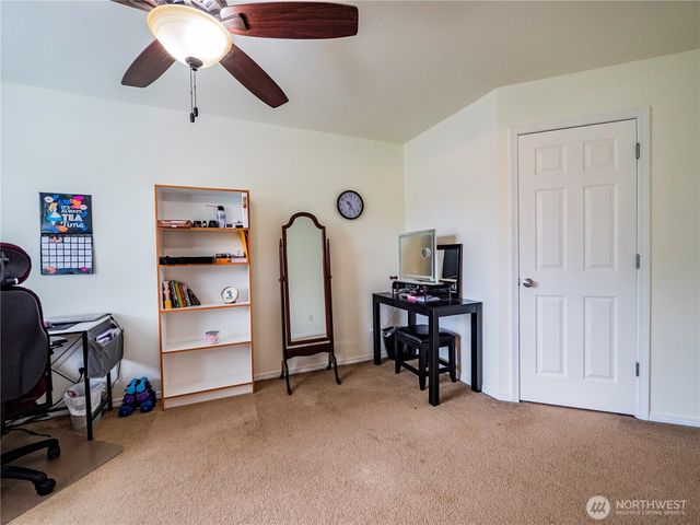 9121 Paradise View Street SE, Yelm, WA 98597