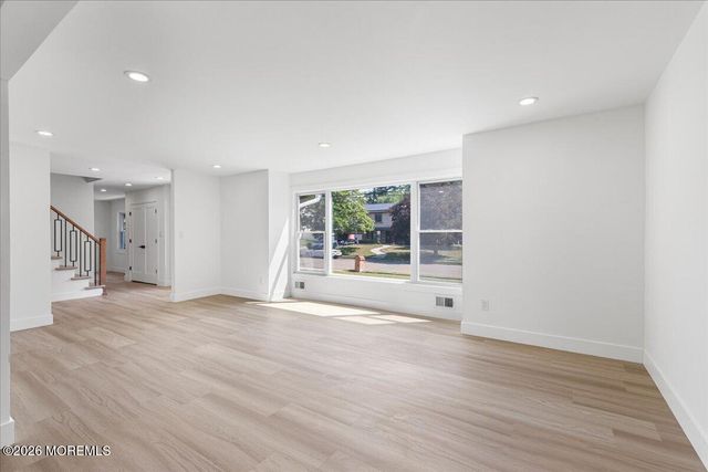 6 Geanne Way, Marlboro, NJ 07746