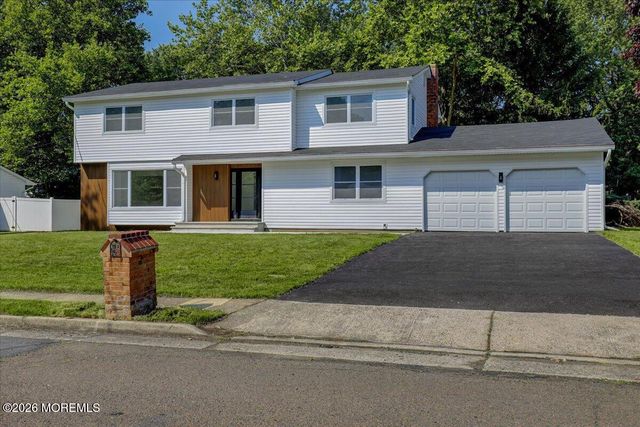 6 Geanne Way, Marlboro, NJ 07746