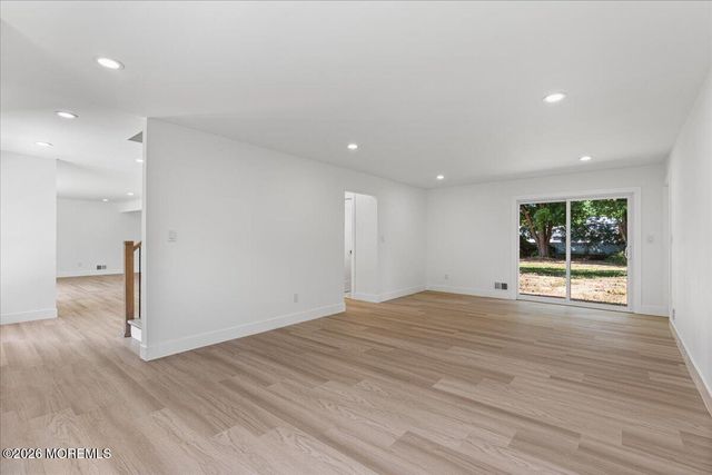 6 Geanne Way, Marlboro, NJ 07746