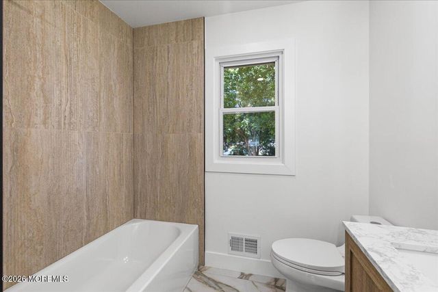 6 Geanne Way, Marlboro, NJ 07746