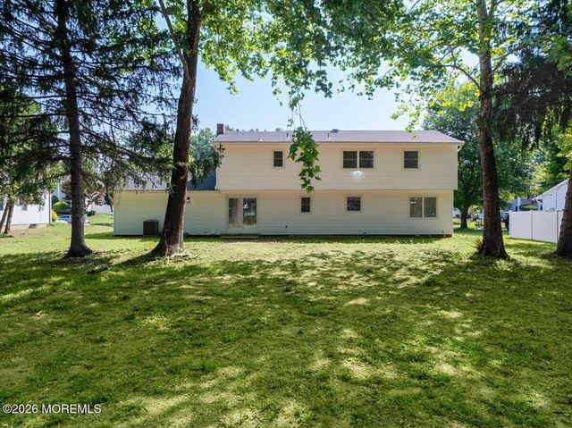 6 Geanne Way, Marlboro, NJ 07746