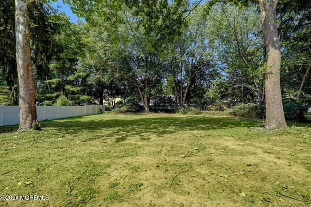 6 Geanne Way, Marlboro, NJ 07746