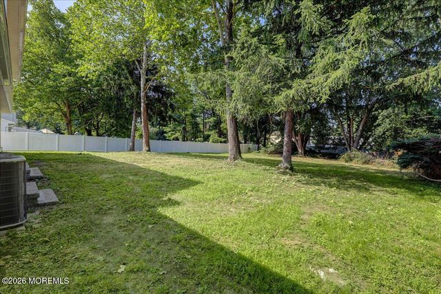 6 Geanne Way, Marlboro, NJ 07746