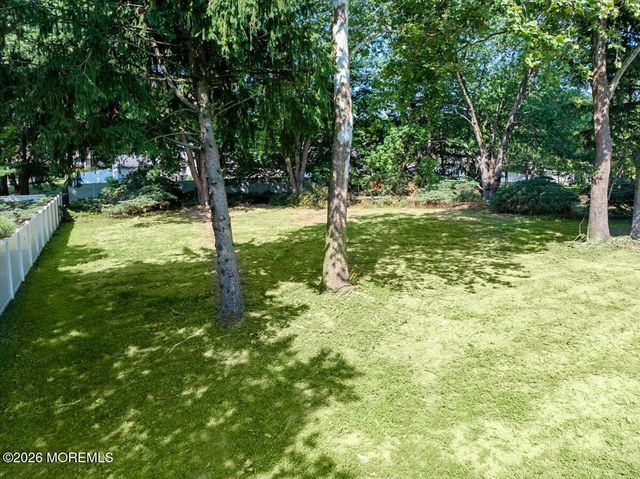 6 Geanne Way, Marlboro, NJ 07746