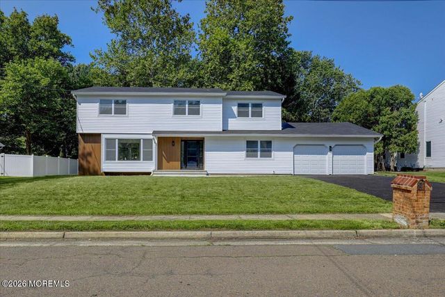 6 Geanne Way, Marlboro, NJ 07746