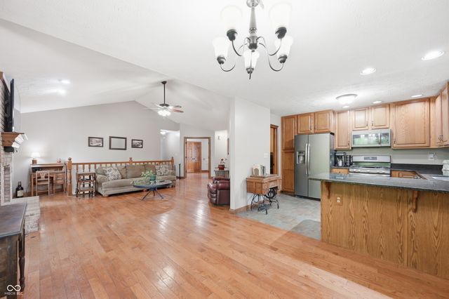 5475 Steven Drive, Greenwood, IN 46142