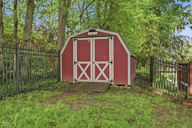 5475 Steven Drive, Greenwood, IN 46142