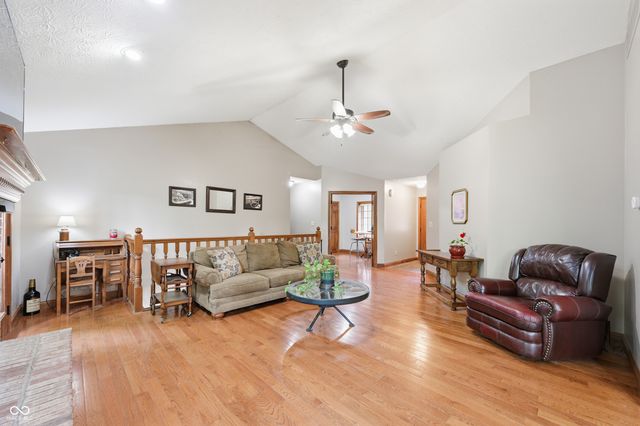 5475 Steven Drive, Greenwood, IN 46142