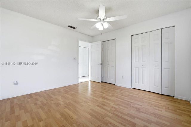 2570 SE 7th Pl, Homestead, FL 33033