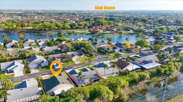 2570 SE 7th Pl, Homestead, FL 33033