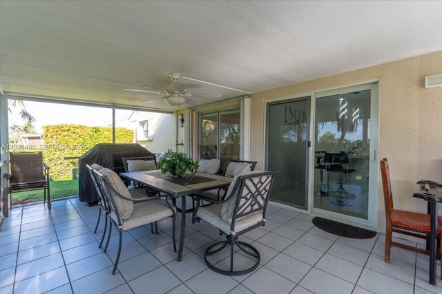 2570 SE 7th Pl, Homestead, FL 33033