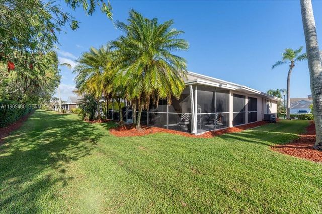 2570 SE 7th Pl, Homestead, FL 33033