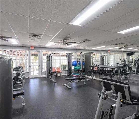 2570 SE 7th Pl, Homestead, FL 33033