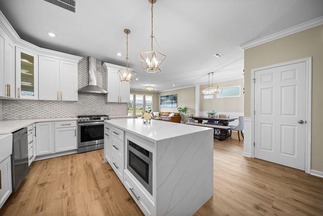 6090 Windcliff Drive E, Grove City, OH 43123