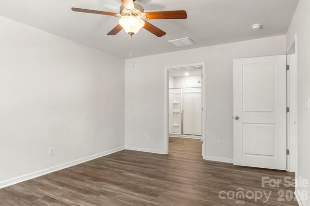 2277 Meadow Stream Drive, Sherrills Ford, NC 28673