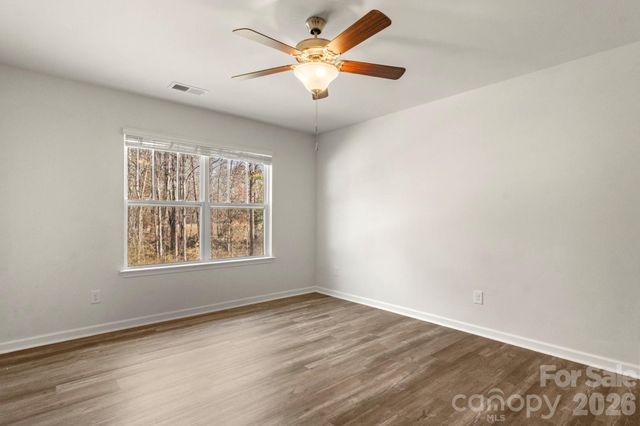 2277 Meadow Stream Drive, Sherrills Ford, NC 28673