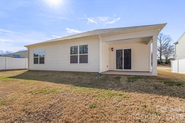 2277 Meadow Stream Drive, Sherrills Ford, NC 28673