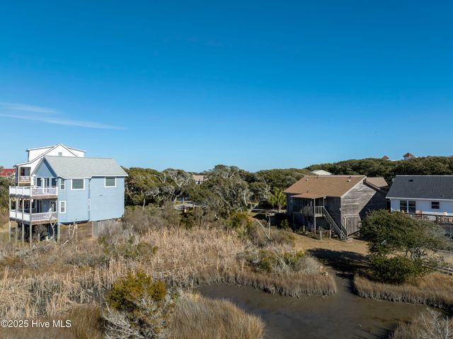 320 Bay Circle, N Topsail Beach, NC 28460