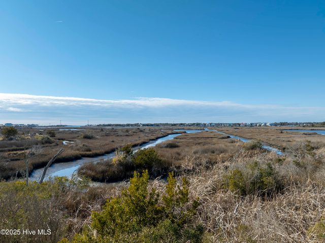 320 Bay Circle, N Topsail Beach, NC 28460
