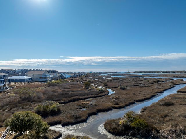 320 Bay Circle, N Topsail Beach, NC 28460