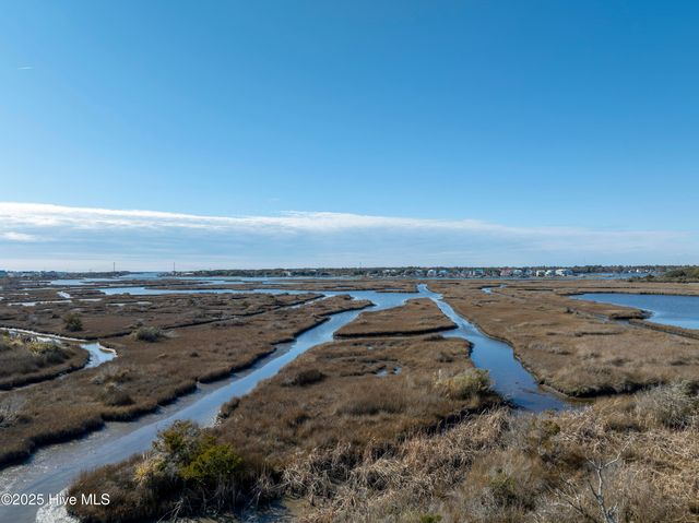 320 Bay Circle, N Topsail Beach, NC 28460