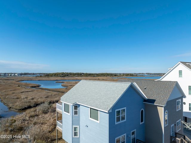 320 Bay Circle, N Topsail Beach, NC 28460