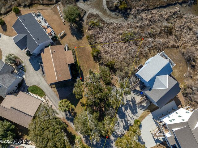 320 Bay Circle, N Topsail Beach, NC 28460