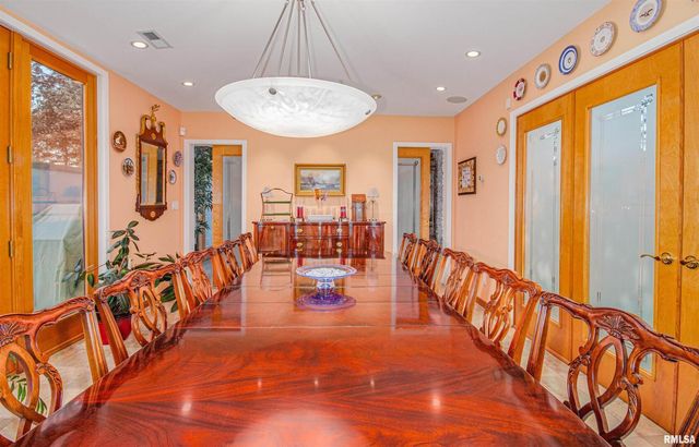 1114 S Perrine Street, Centralia, IL 62801