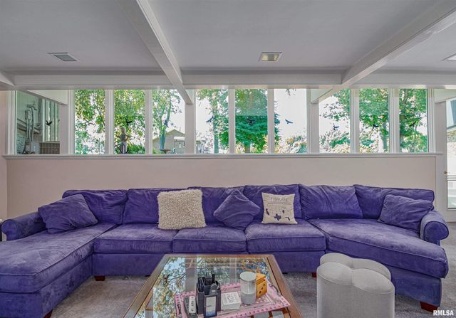 1114 S Perrine Street, Centralia, IL 62801